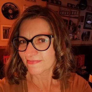 Meet your Posher, Linda